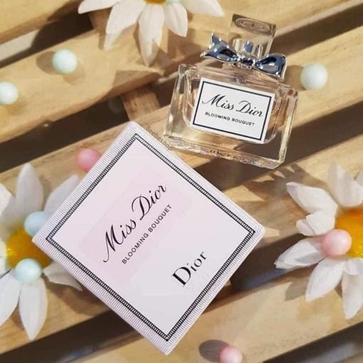 Nước hoa mini MISS DIOR BLOOMING BOUQUET 1