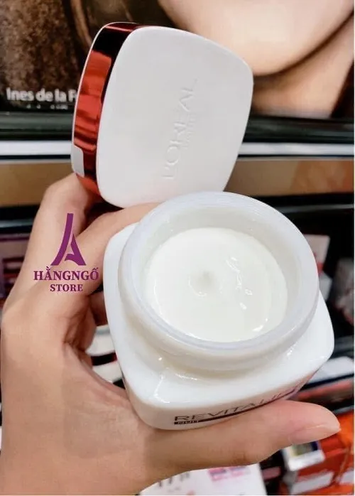 Kem duong da Loreal Revitalift Soin Hydratant 5