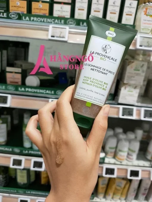 tay da chet mat la Provencale le Gommage de Pureté Nettoyant 4