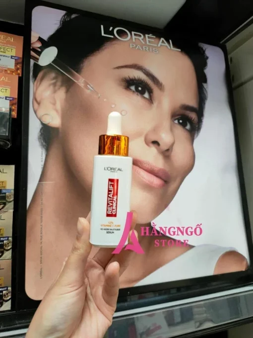 serum va kem duong trang da Revitalift 6