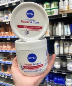kem duong am chuyen sau Nivea Repair & Care 1