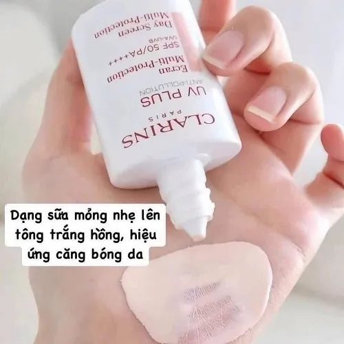 kem chong nang Clarins nang tong mau cu 5
